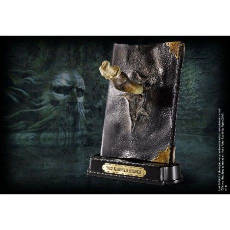 Diario de Tom Riddle con Colmillo de Basilisco